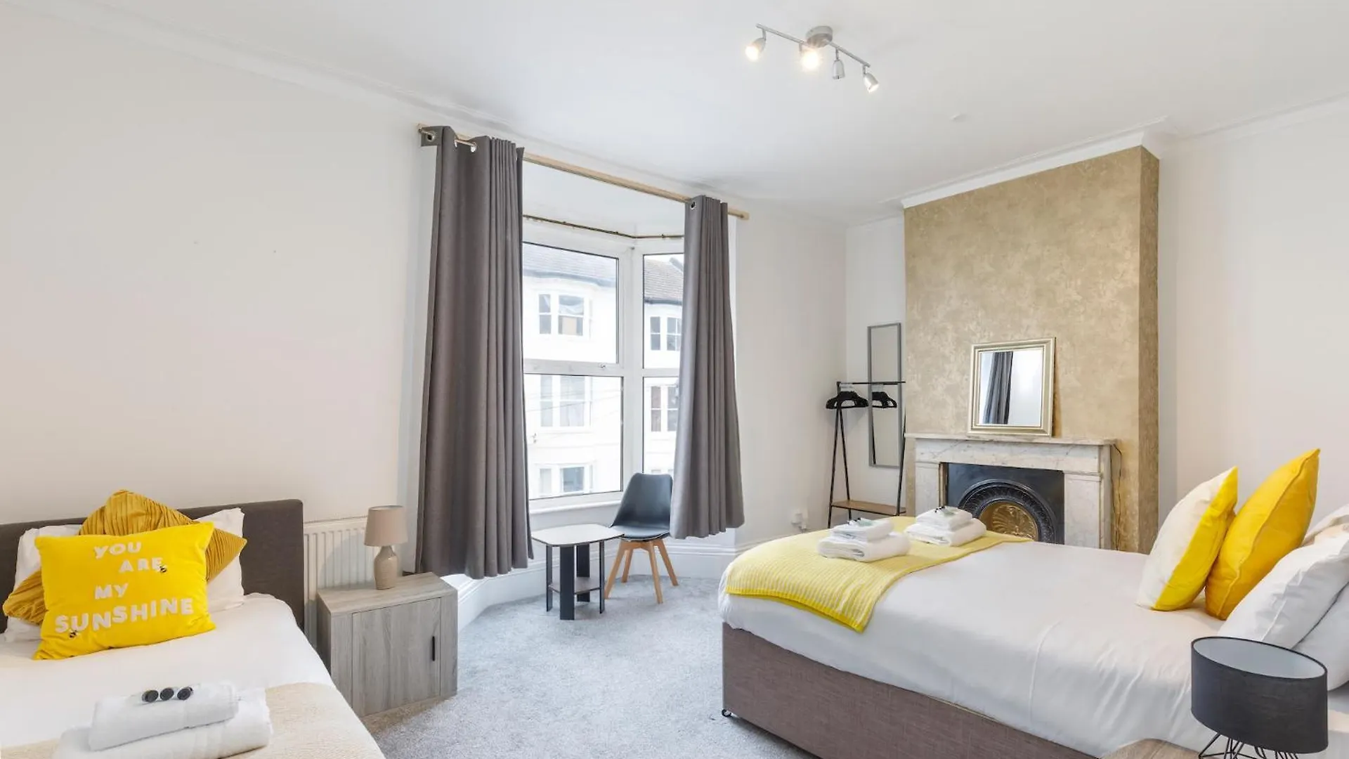 Central 6 Bedroom Townhouse Brighton Holiday home