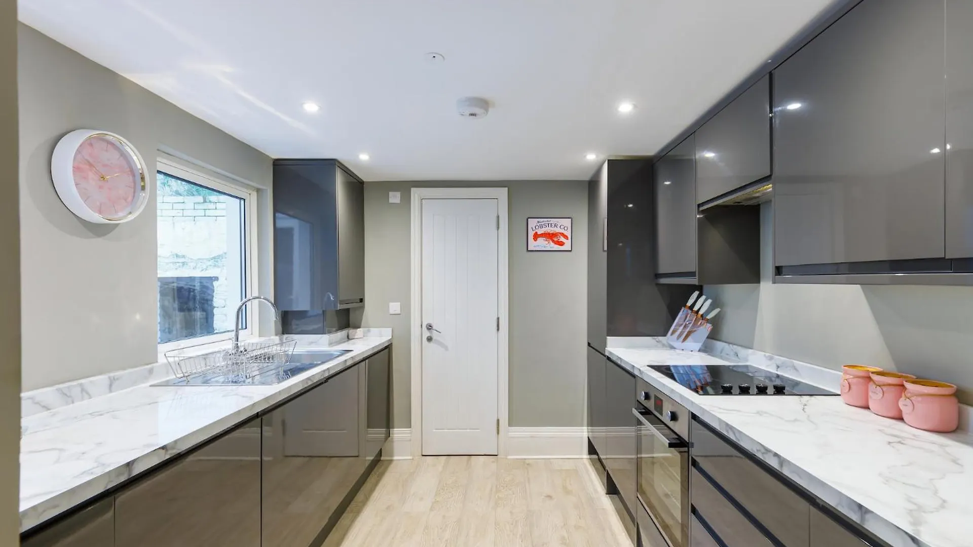 Central 6 Bedroom Townhouse Brighton 0*,
